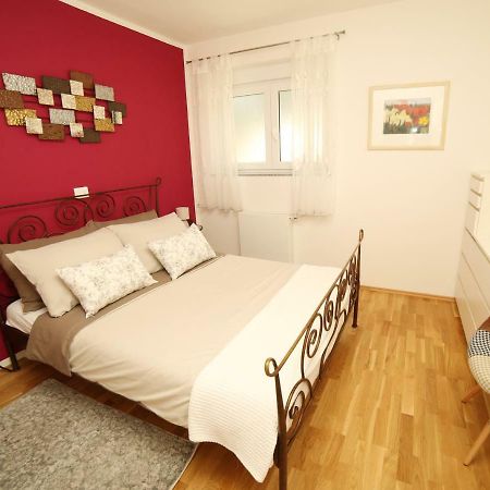 Apartman Nebo Pula Buitenkant foto