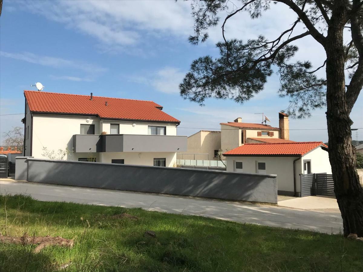 Apartman Nebo Pula Buitenkant foto