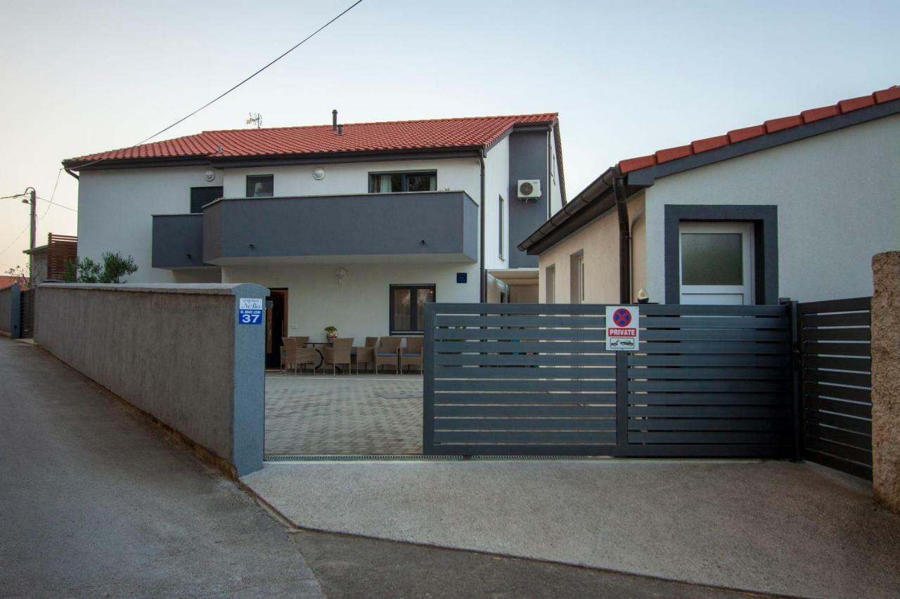 Apartman Nebo Pula Buitenkant foto