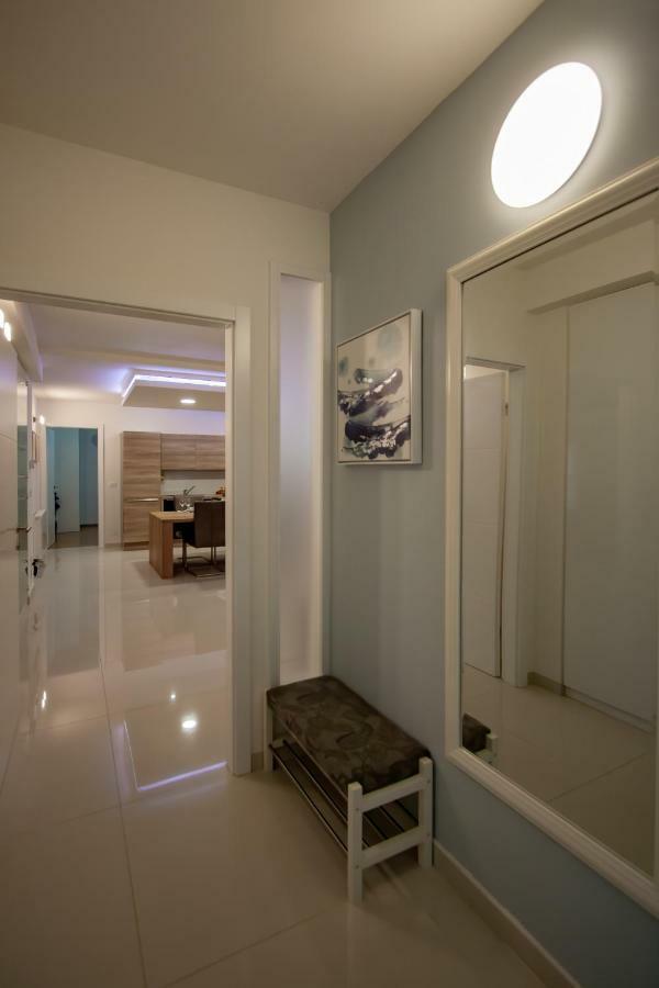 Apartman Nebo Pula Buitenkant foto