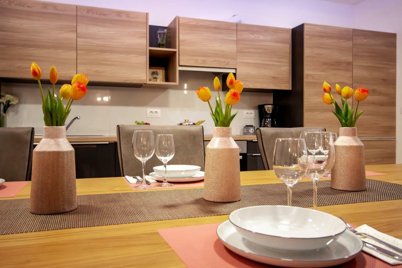 Apartman Nebo Pula Buitenkant foto