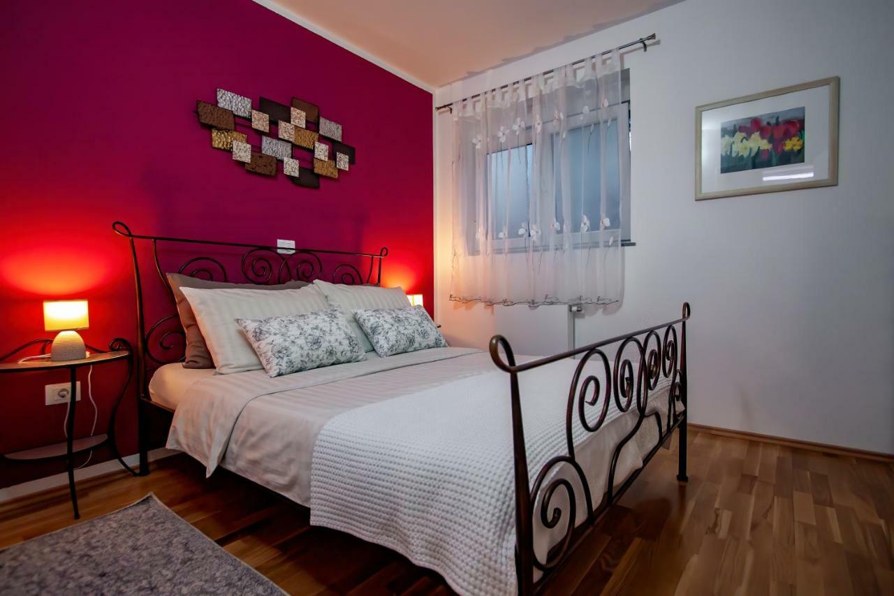 Apartman Nebo Pula Buitenkant foto