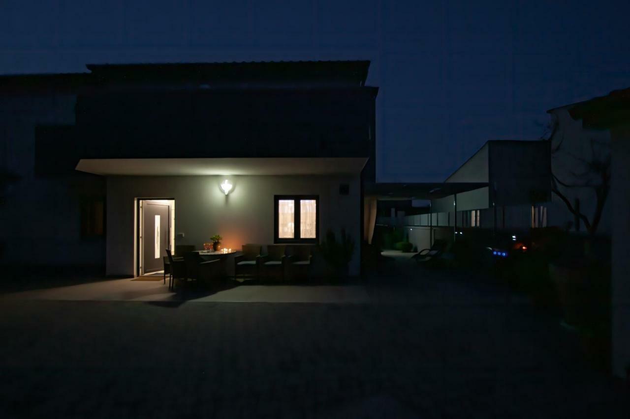 Apartman Nebo Pula Buitenkant foto